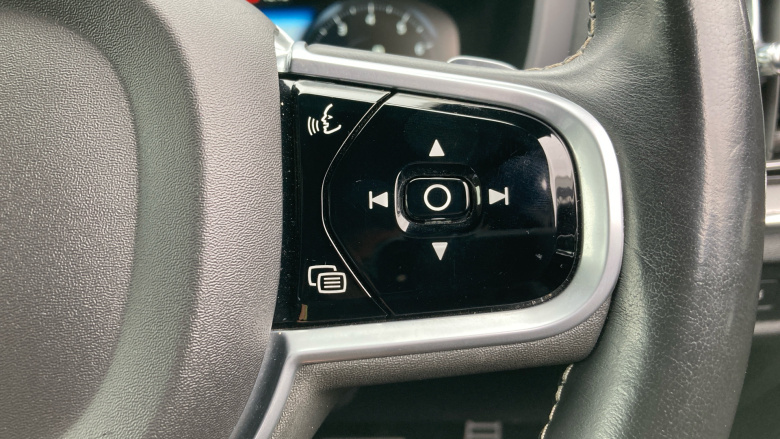 Volvo S60 2.0 T5 R DESIGN Plus 4dr Auto Petrol Saloon